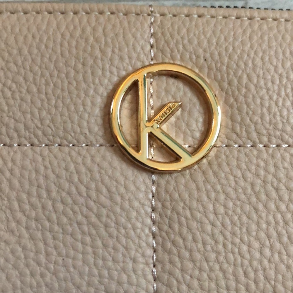 Kensie Quilted Vegan Leather Clutch Wristlet - Picture 2 of 8